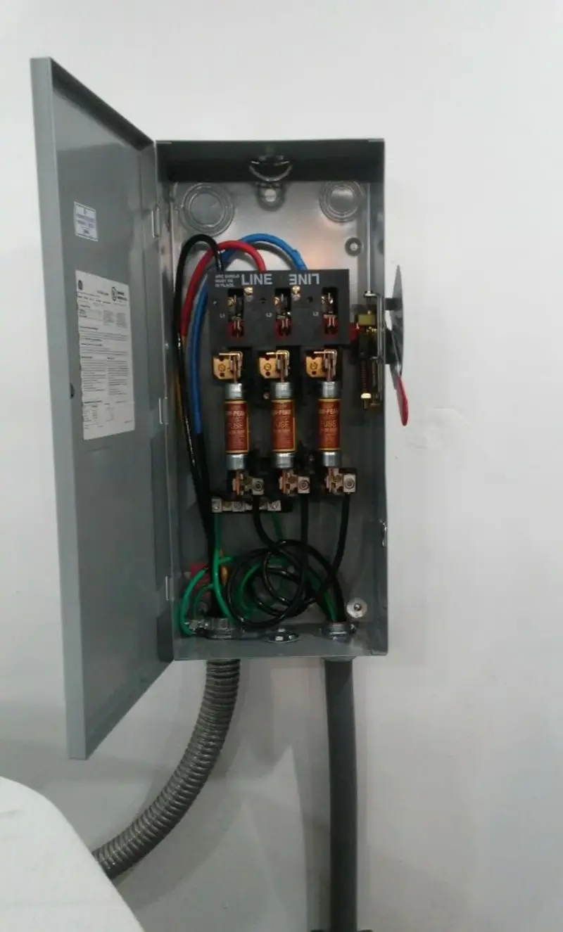 Three-phase disconnect switch installed for Electrical Wiring & Rewiring in Live Oak